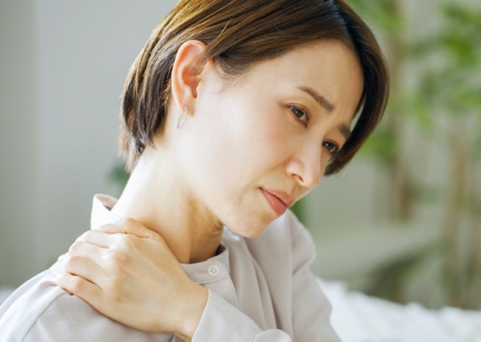 脖子痠痛原因 脖子痠痛原因
